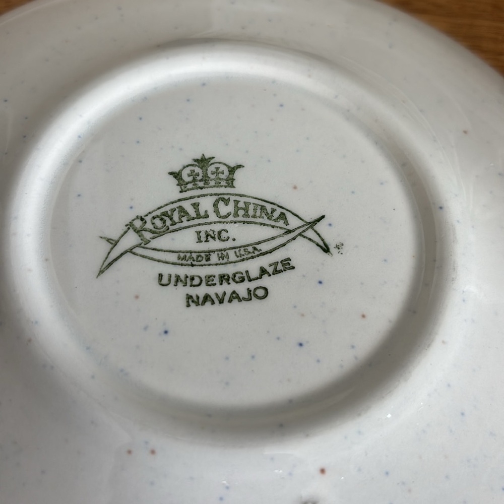 Royal China Cream Navajo Underglaze Set-of-8 Elegant Salad Cereal Bowl Tea Set - Picture 4 of 6